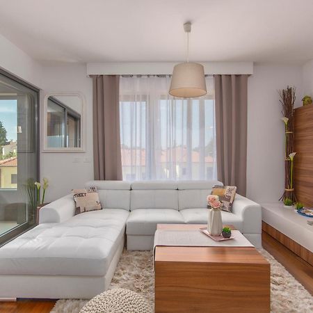 Apartment Spada Porec Bagian luar foto