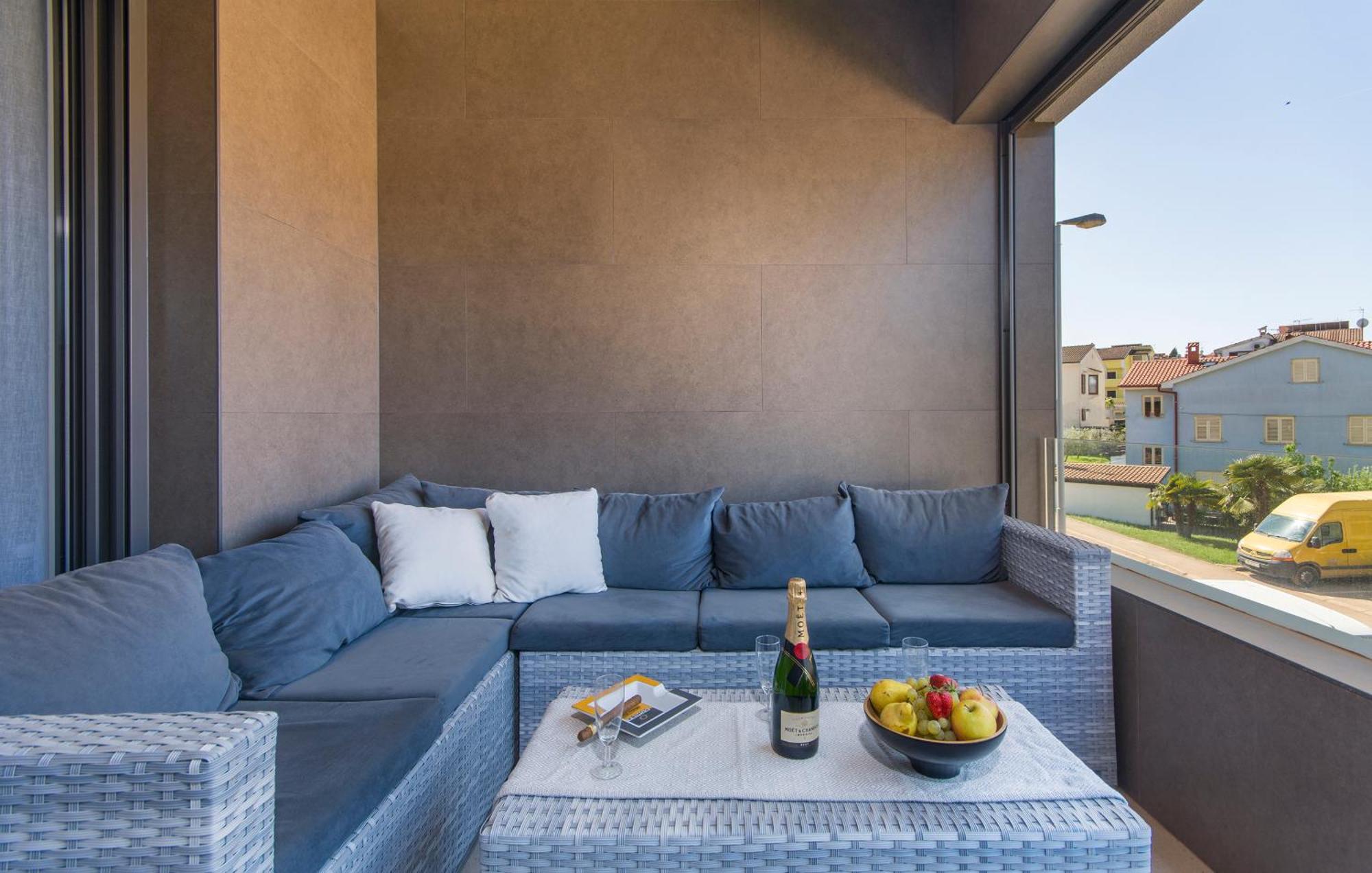 Apartment Spada Porec Bagian luar foto